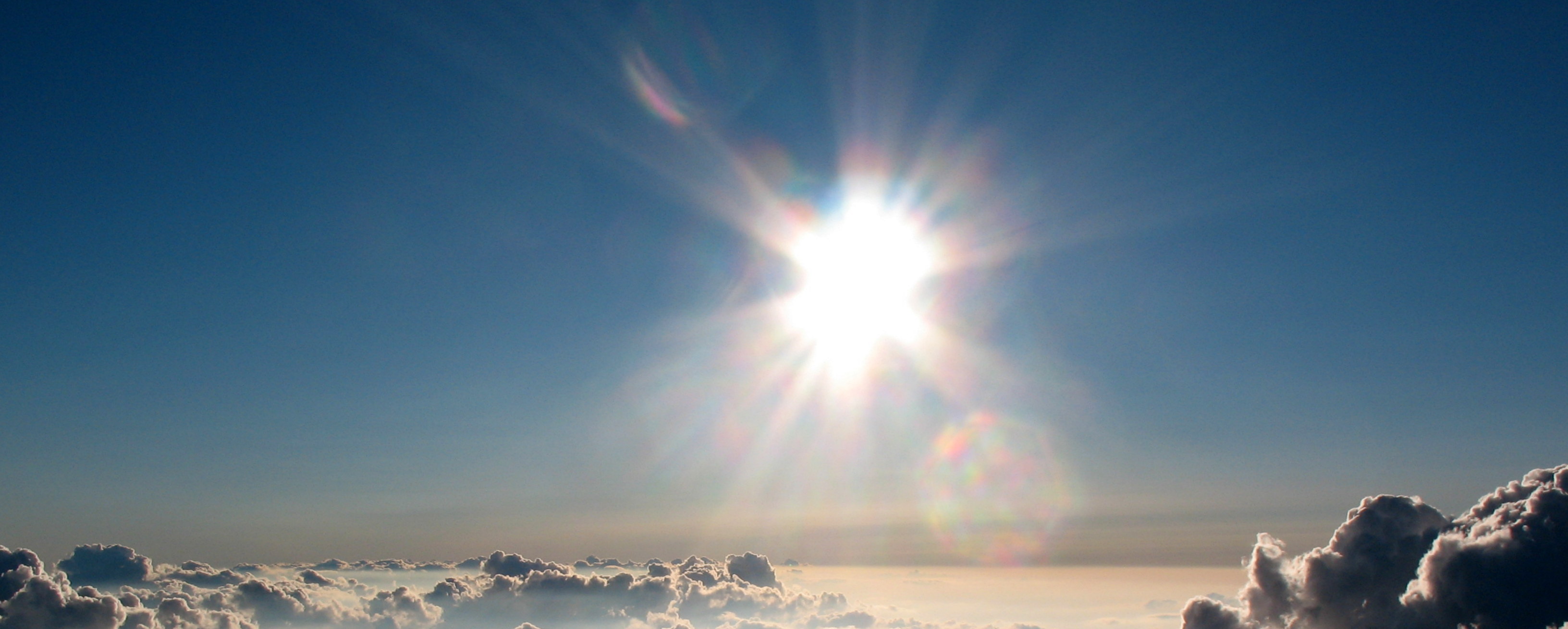 Sonnen über den Wolken 1